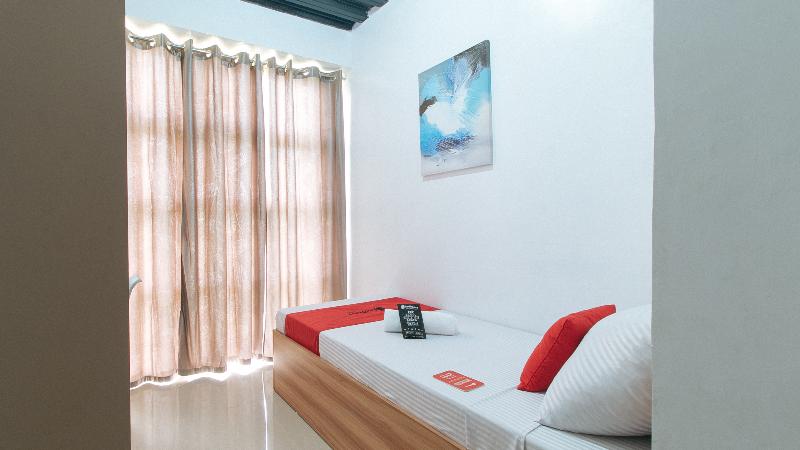 Reddoorz Near Iloilo International Airport image