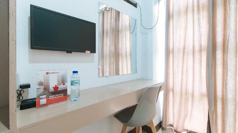 Reddoorz Near Iloilo International Airport image