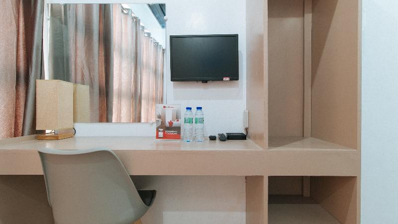 Reddoorz Near Iloilo International Airport image