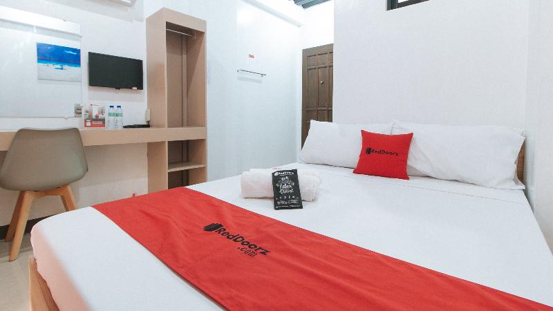 Reddoorz Near Iloilo International Airport image