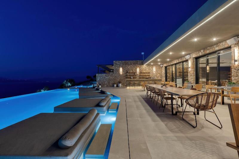 Le Grand Bleu Resort image