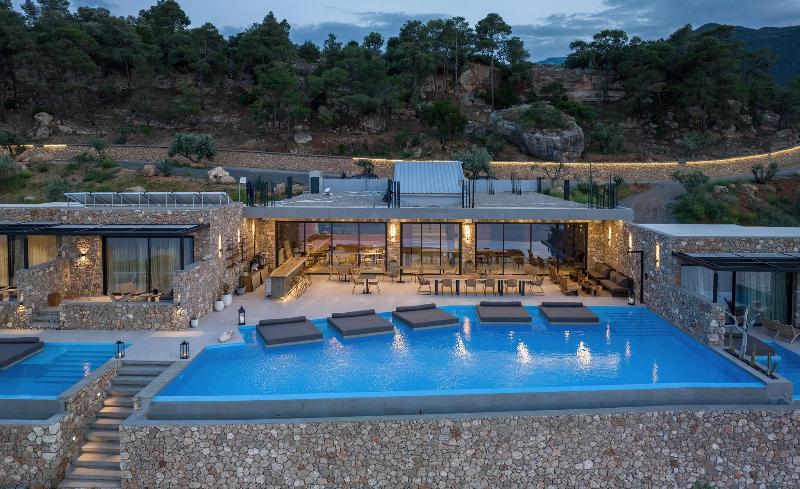 Le Grand Bleu Resort image