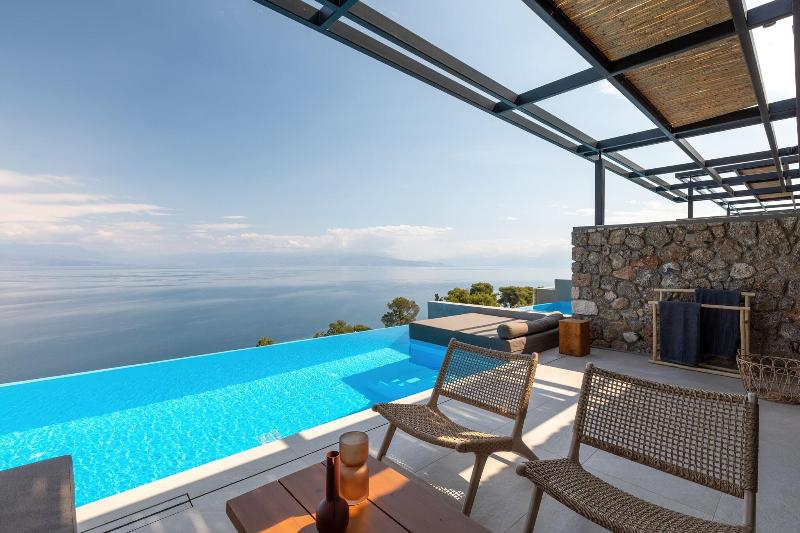 Le Grand Bleu Resort image