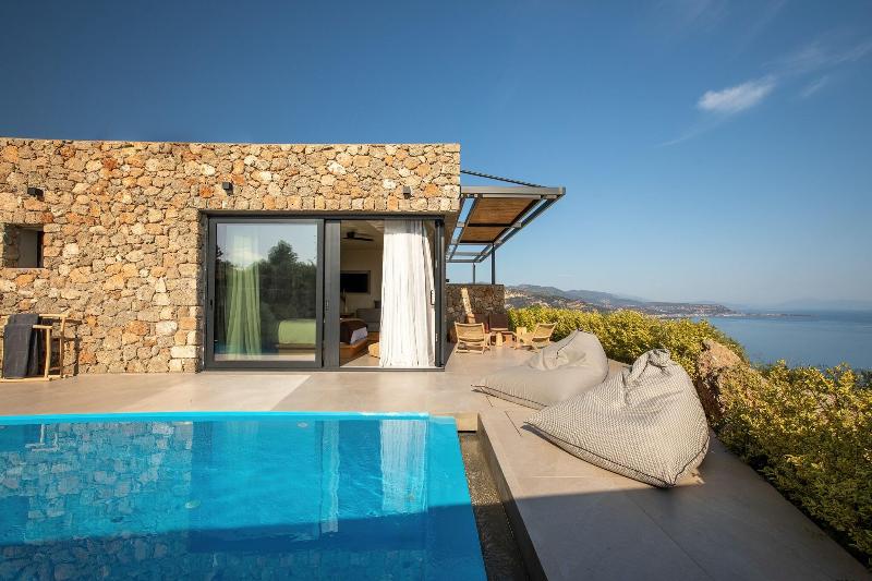 Le Grand Bleu Resort image