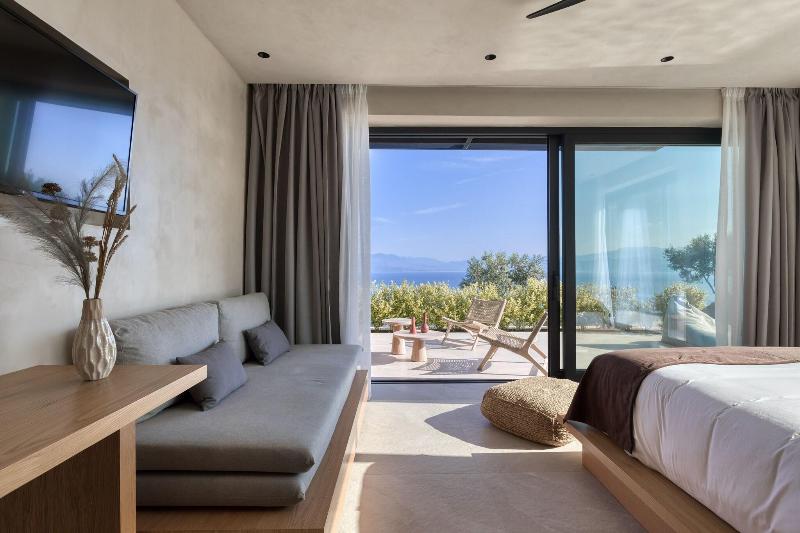 Le Grand Bleu Resort image