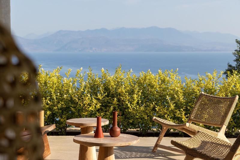 Le Grand Bleu Resort image