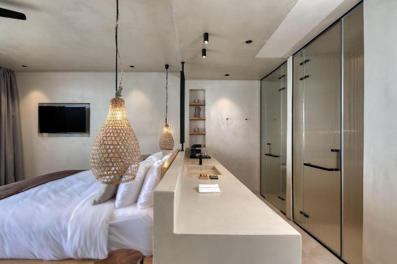 Le Grand Bleu Resort image