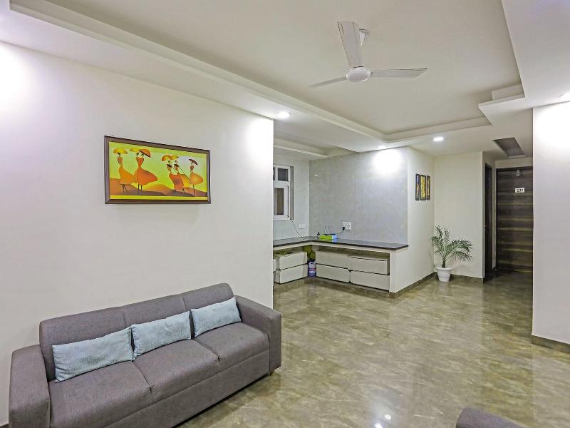 Fabhotel White House Bnb image