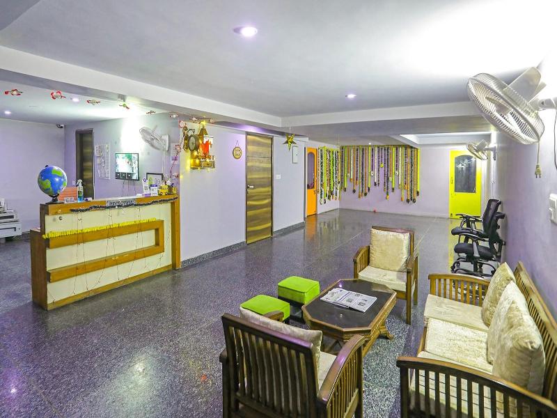 Fabhotel White House Bnb image