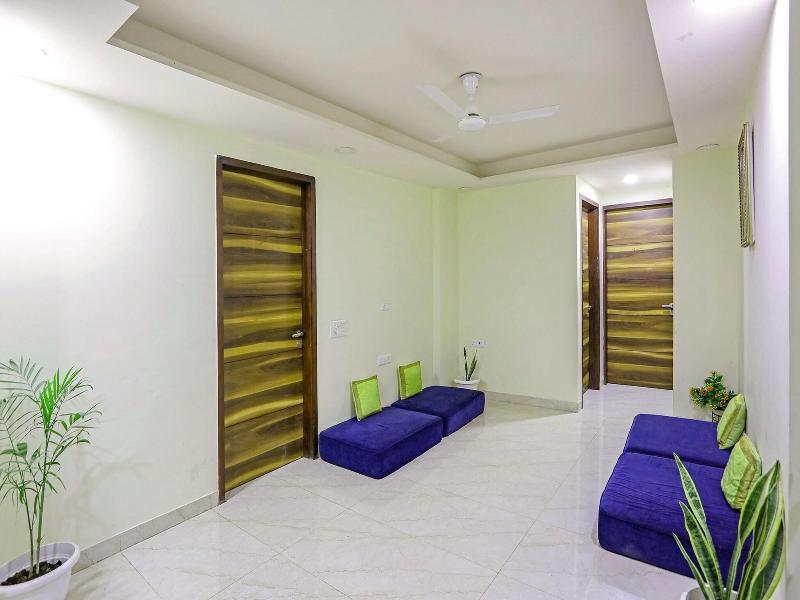 Fabhotel White House Bnb image