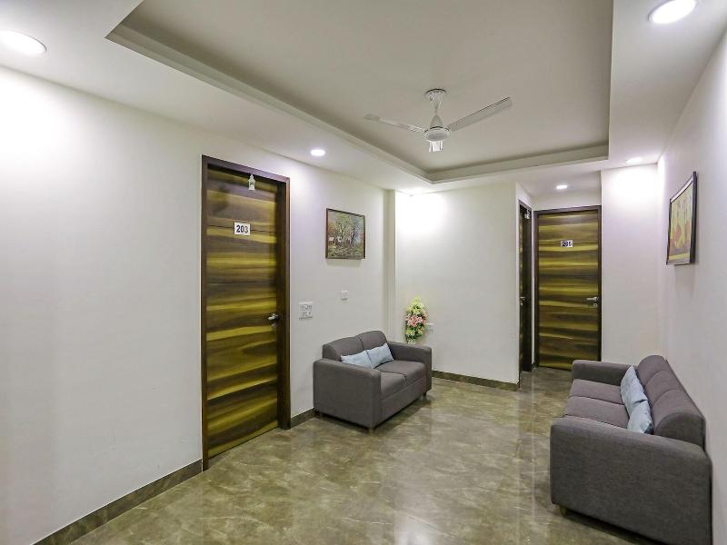 Fabhotel White House Bnb image