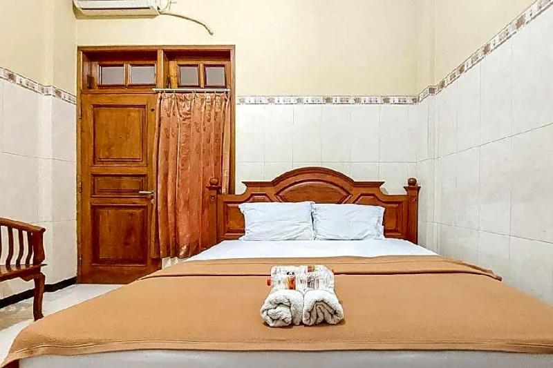 Hotel Shinta 2 Near Alun Alun Kertosono image