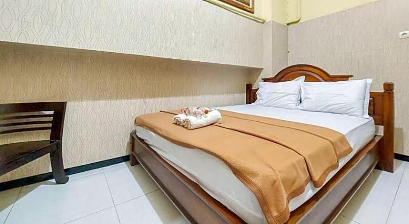 Hotel Shinta 2 Near Alun Alun Kertosono image