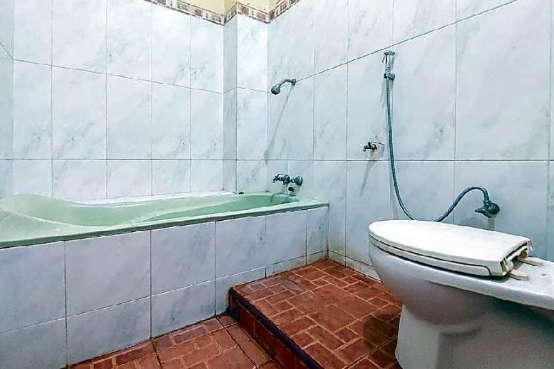 Hotel Shinta 2 Near Alun Alun Kertosono image