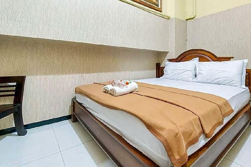 Hotel Shinta 2 Near Alun Alun Kertosono image