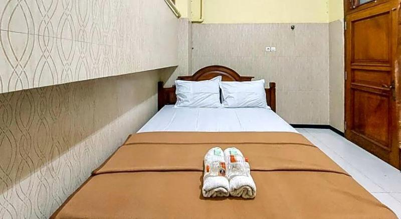 Hotel Shinta 2 Near Alun Alun Kertosono image