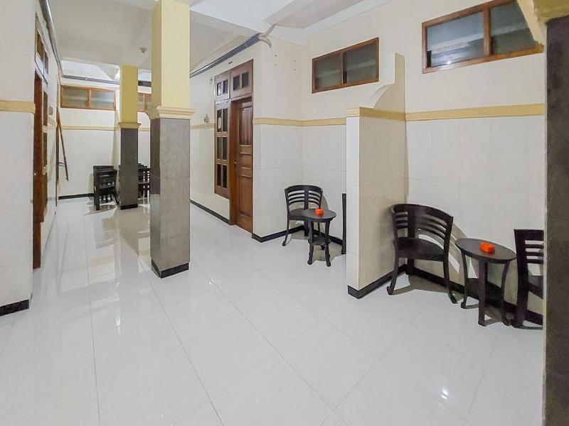 Hotel Shinta 2 Near Alun Alun Kertosono image