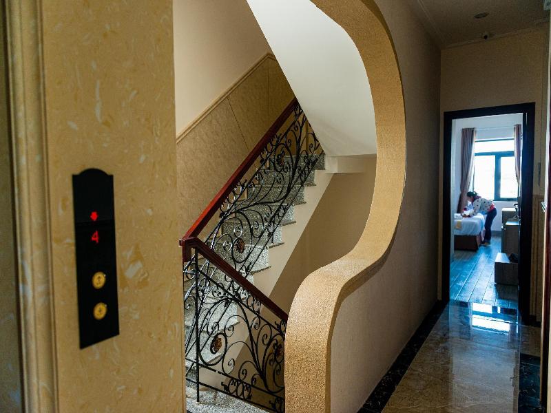 Nha Trang Cr Hotel image