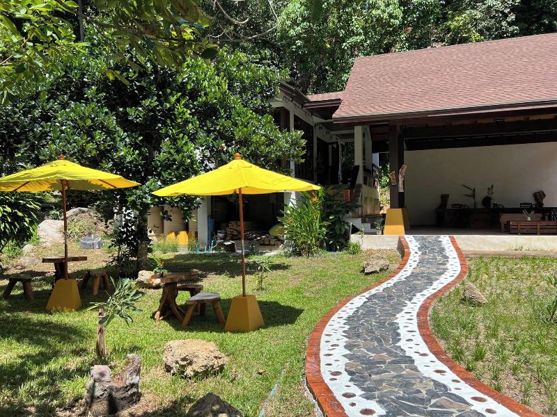 Kawarin Secret Hut Hotel And Resort image