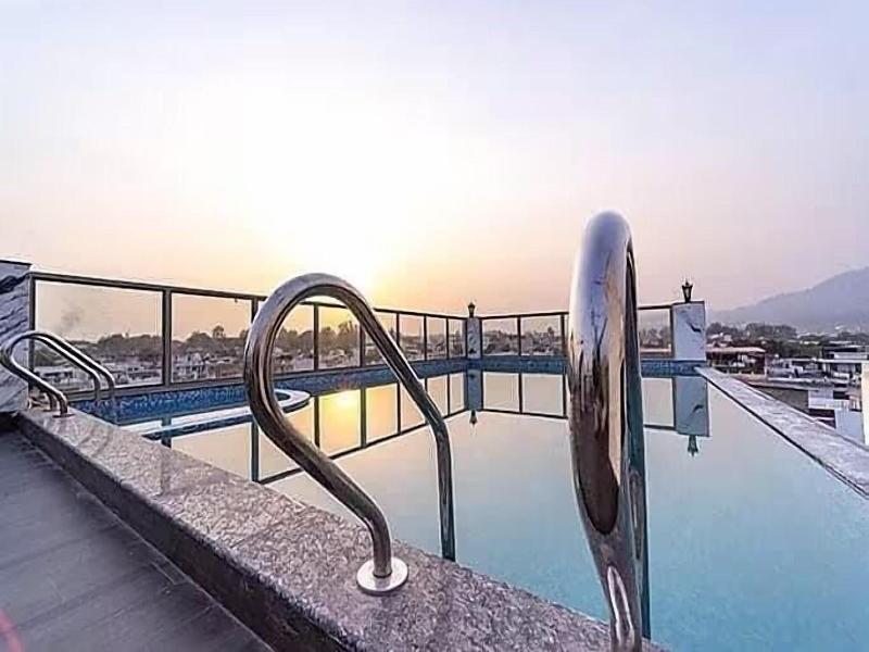 Hotel Holy Vivasa image
