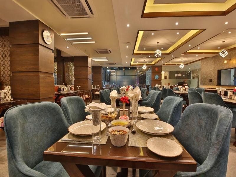 Hotel Holy Vivasa image