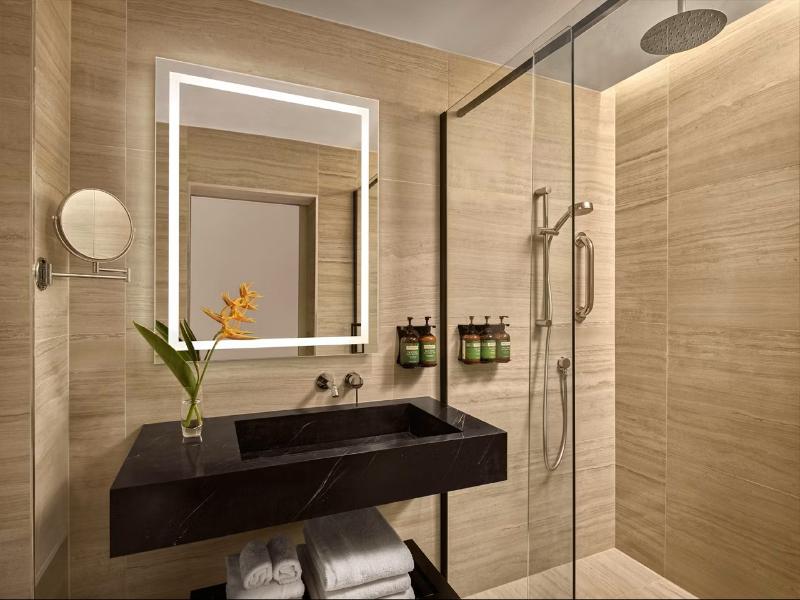 Crowne Plaza Fiji Nadi Bay Resort & Spa image