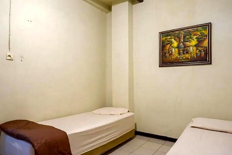 Cakra Homestay Solo RedPartner