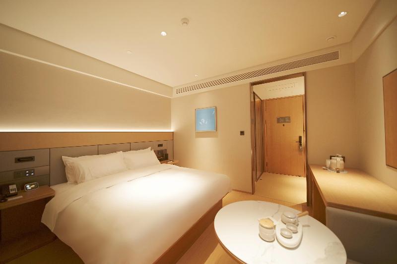 JI Hotel Beijing Changping Xiguan Island image