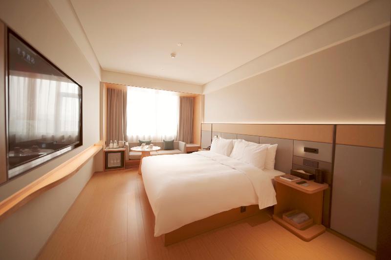 JI Hotel Beijing Changping Xiguan Island image