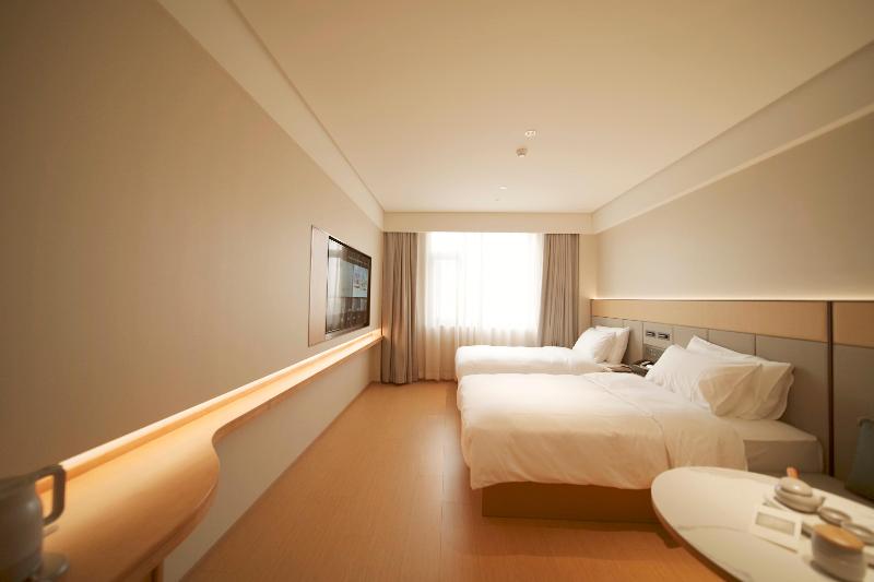 JI Hotel Beijing Changping Xiguan Island image