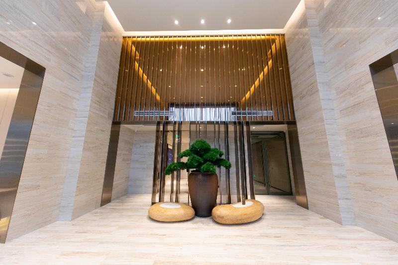 . JI Hotel Xiangyang World Financial City