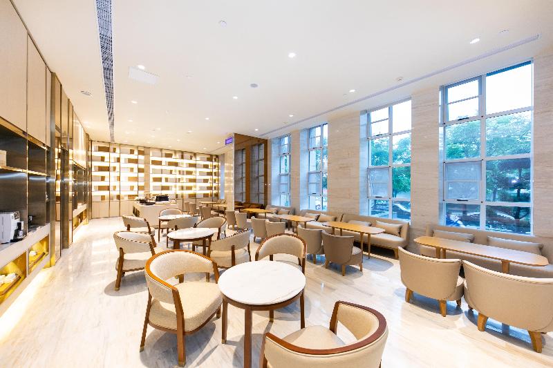 JI Hotel Xiangyang World Financial City image