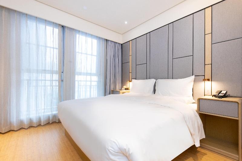 . JI Hotel Xiangyang World Financial City