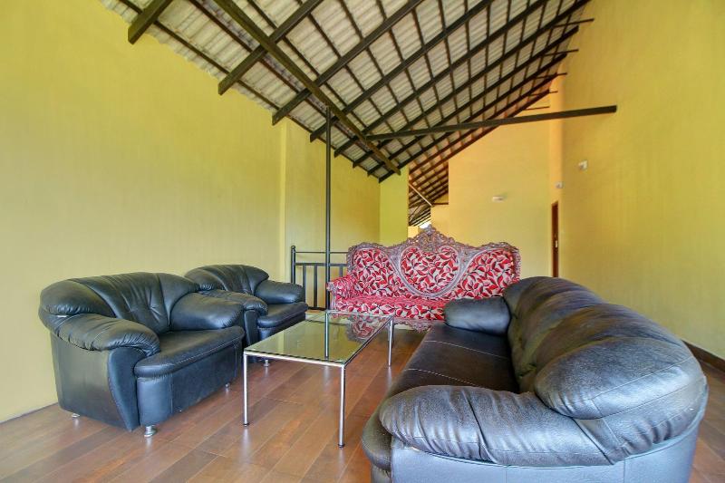 Oyo 17387 Hilldale Resorts image