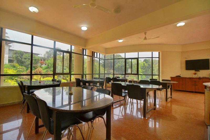 Oyo 17387 Hilldale Resorts image