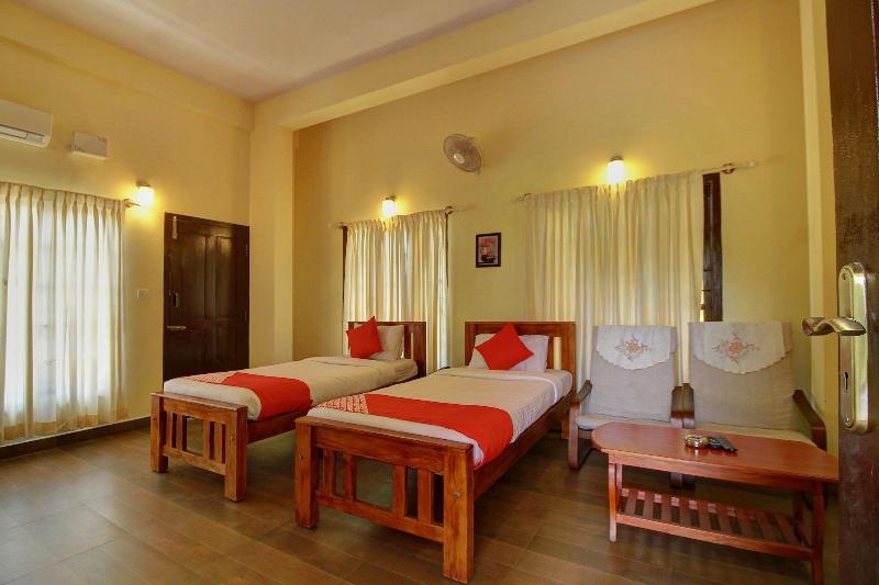 Oyo 17387 Hilldale Resorts image