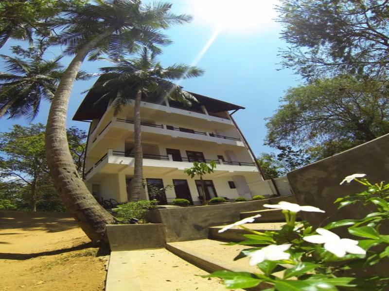 Hideaway Lodge
