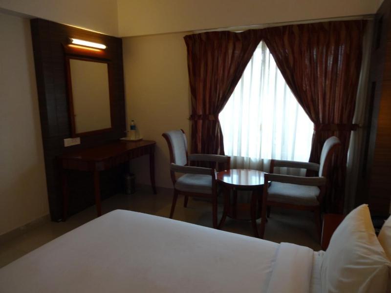 Hotel Kunnathan Residency image