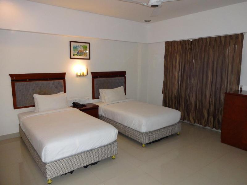 Hotel Kunnathan Residency image