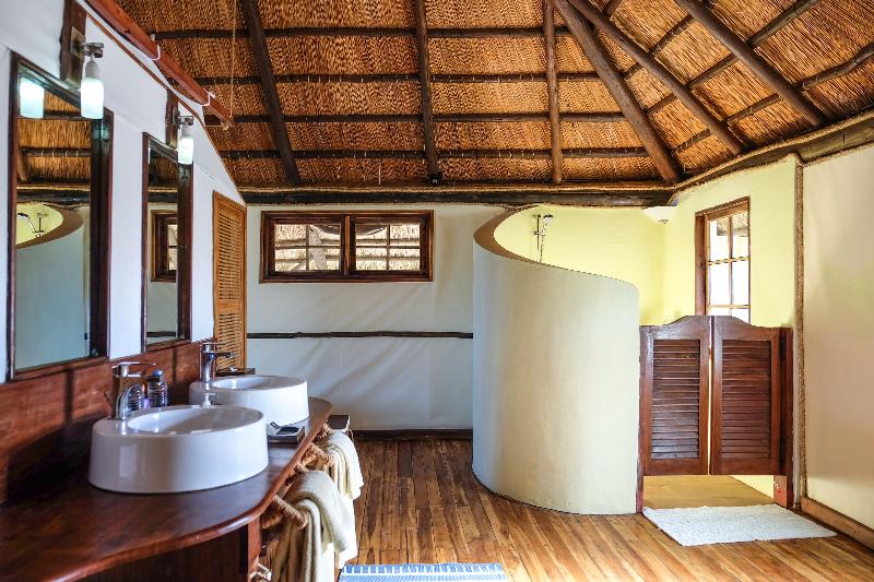 Saadani Safari Lodge image