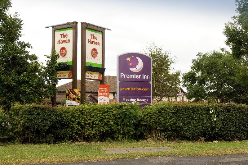 Premier Inn Grimsby image