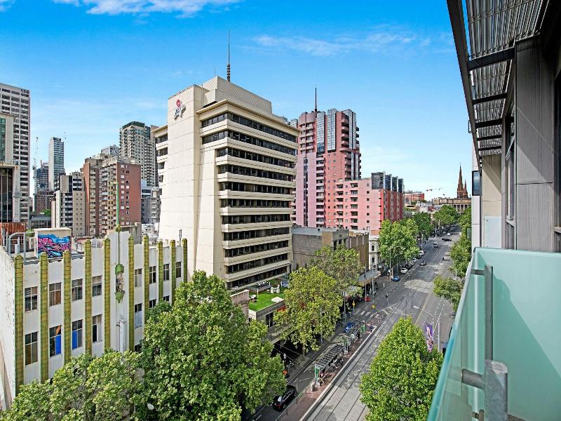 Melbourne CBD Central Apartment Hotel image