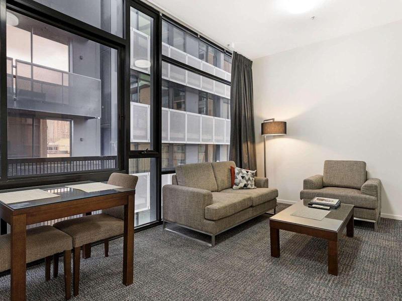 Melbourne CBD Central Apartment Hotel image