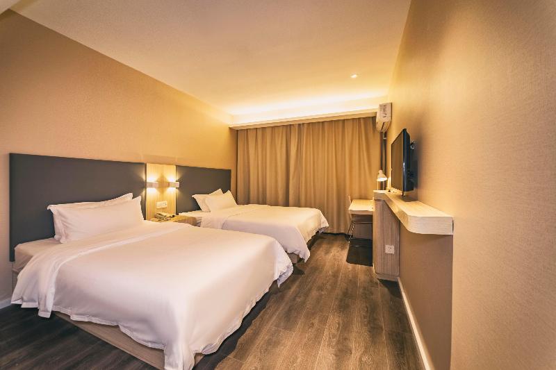 Hanting Hotel Qingdao Zhanqiao Railway Statio image