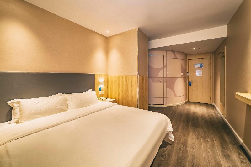 Hanting Hotel Qingdao Zhanqiao Railway Statio image