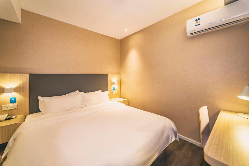 Hanting Hotel Qingdao Zhanqiao Railway Statio image