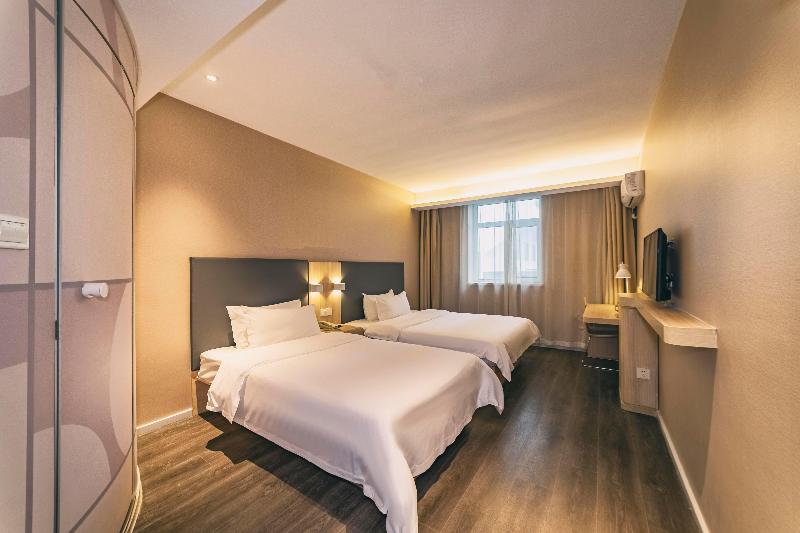 Hanting Hotel Qingdao Zhanqiao Railway Statio image
