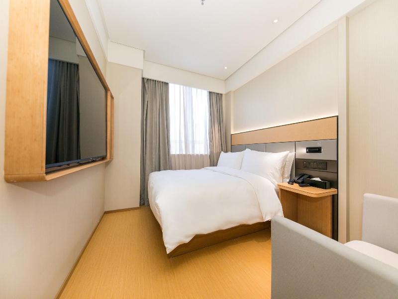 JI Hotel Shanghai People's Square North Cheng image