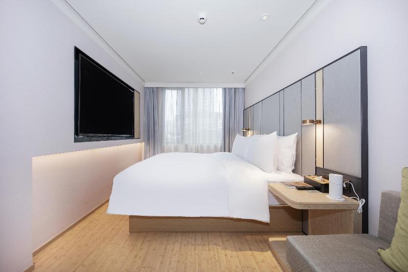 JI Hotel Chongqin Guanyinqiao Pedestrian Stre image
