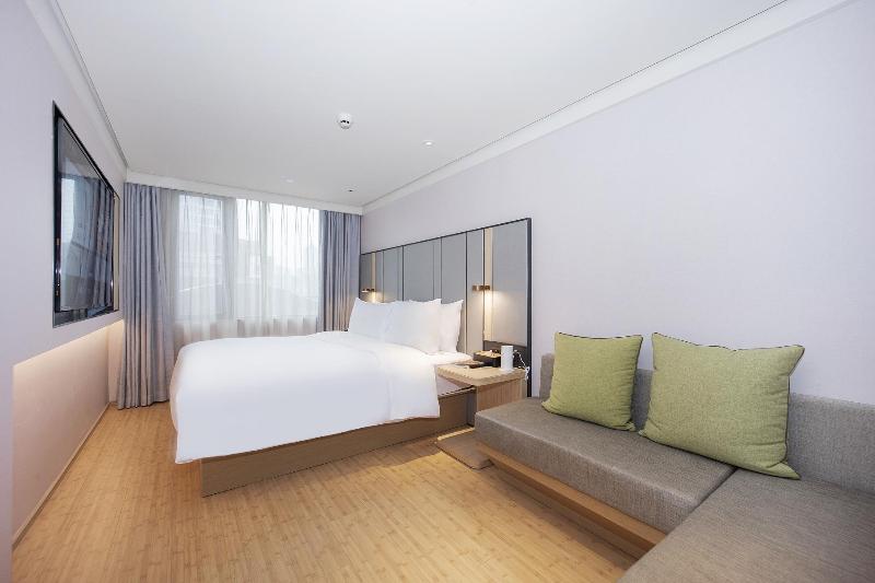 JI Hotel Chongqin Guanyinqiao Pedestrian Stre image